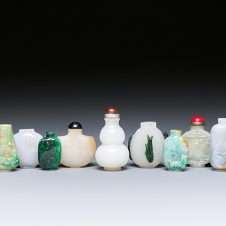 Nine Chinese jade, glass and hardstone snuff bottles, 19/20th C.