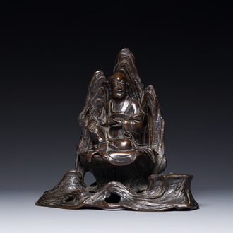 Très rare brûle-parfum couverte en forme de Laozi assit sur le rocher, Yuan