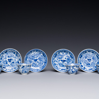 Quatre tasses et soucoupes miniatures en porcelaine de Chine en bleu et blanc, marque papillon, Kangxi
