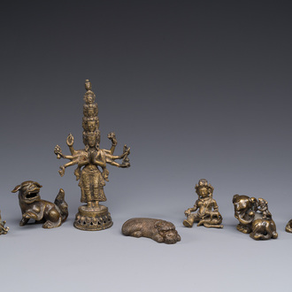 Collection de sculptures et de presse-papiers en bronze, Chine et Sino-Tibet, Qing