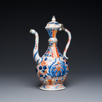 Verseuse de type 'aftaba' en porcelaine de Chine de style Imari pour le marché islamique, Kangxi