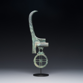 Hache-poignard en bronze de type 'ge', Chine, époque des Royaumes Combattants