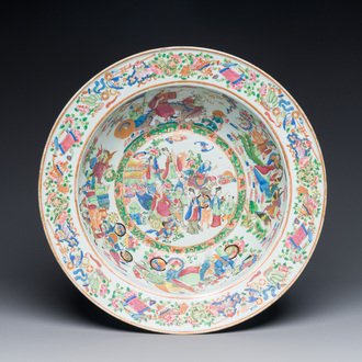 A large Chinese Canton famille rose 'Qi Lin Song Zi 麒麟送子' basin, 19th C.