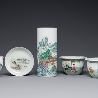 A group of five pieces Chinese famille rose porcelain, Qianlong and Hongxian mark, 19/20th C.