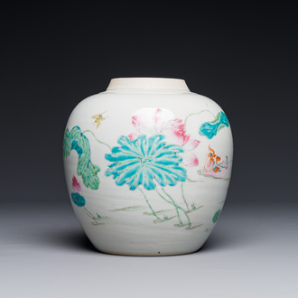 Pot de gingembre en porcelaine de Chine famille rose à décor de canard mandarin et lotus, Yongzheng