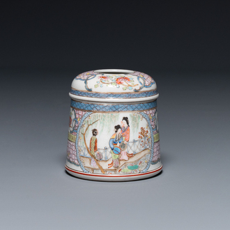 Boîte couverte de forme ronde en porcelaine de Chine famille rose à décor figuratif, 19ème
