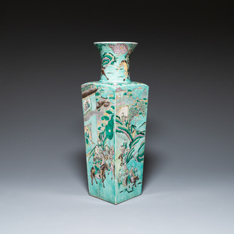 A large square Chinese verte biscuit 'Romance of the Three Kingdoms' vase, 19th C.