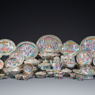 A very extensive Chinese Canton famille rose 81-piece dinner service, 19th C.