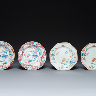 Deux paires d'assiettes en porcelaine de Chine famille rose, Yongzheng/Qianlong