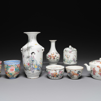 A varied collection of Chinese famille rose and qianjiang cai porcelain, 19/20th C.