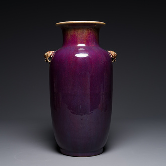 Een Chinese flambé geglazuurde lantaarnvormige vaas, 18/19e eeuw