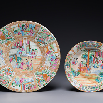 Deux plats en porcelaine de Chine Canton famille rose à décor figuratif, 19ème