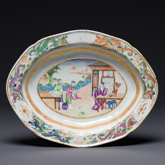 An oval Chinese Canton famille rose bowl with figural design, 19th C.