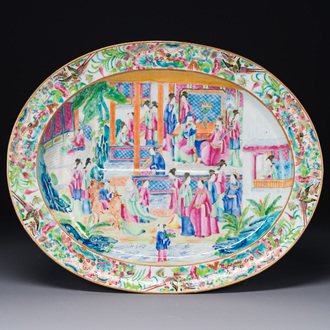 Plat de forme ovale en porcelaine de Chine famille rose de Canton à décor narratif, 19ème