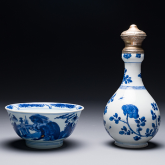 Een Chinese blauw-witte kom en een vaas met zilveren montuur, Shen De Tang Zhi 慎德堂製 merk, Kangxi