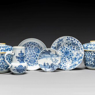 A group of six pieces of Chinese blue and white porcelain, Kangxi