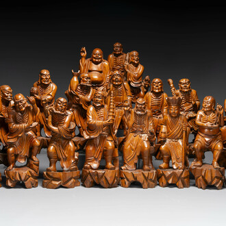 Groupe de sculptures en buis représentant 18 Luohan, Chine, 20ème