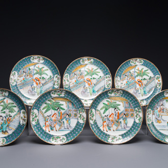 Sept assiettes en porcelaine de Chine famille verte de Canton à décor figuratif, 19ème
