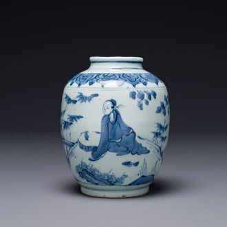 Een Chinese blauw-witte vaas met een geleerde, Ming