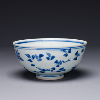 A Chinese blue and white 'Hatcher cargo' bowl with floral design, Transitional period