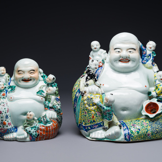 Two Chinese famille rose figures of Buddha, Zhu Mao Sheng 朱茂生 mark, 19/20th C.