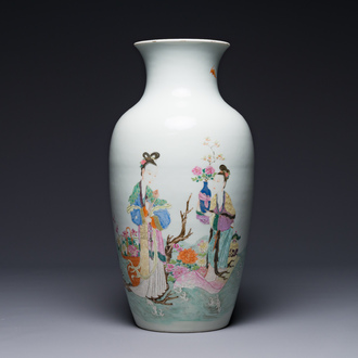 Vase en porcelaine de Chine famille rose à décor Lan Caihe, marque de  Qianlong, 19/20ème