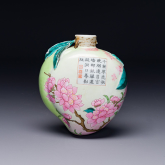 A rare Chinese famille rose peach-shaped wall pocket vase with inscription, 19th C.