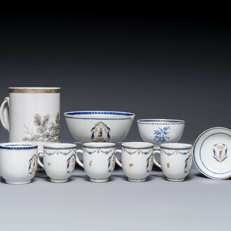 Een gevarieerde verzameling van negen stukken Chinees export porselein, Qianlong/Jiaqing