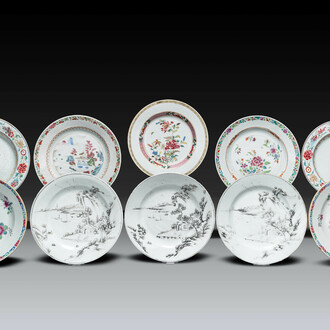 Een gevarieerde collectie Chinees grisaille en famille rose porselein, Yongzheng/Qianlong
