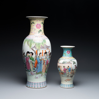 Deux vases en porcelaine de Chine famille rose à décor fabrication de riz et figurants, marque de Qianlong, 20ème