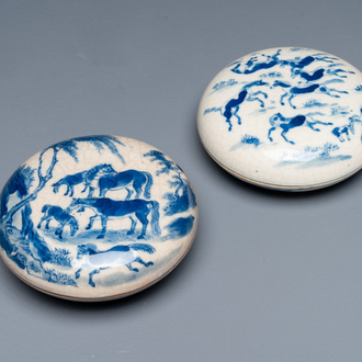 Two Chinese blue and white seal paste boxes and covers, Kangxi and artemisia leaf mark, 19th C.