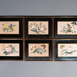 Six peintures encadrées sur papier de riz aux motifs de fleurs et de papillons, Chine, Canton, 19ème