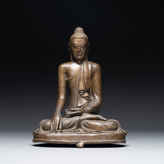 A Burmese bronze Mandalay-style Buddha in bhumisparsha mudra, 18/19th C.