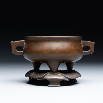 Brûle-parfum sur socle en bronze, marque de Xuande, Chine, 17ème