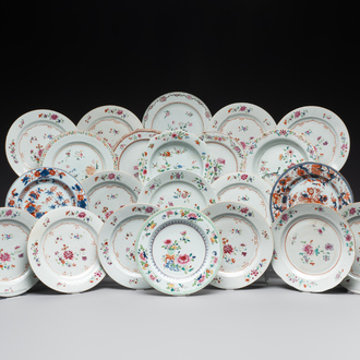 A collection of 22 Chinese famille rose and Imari-style plates, 18th C.