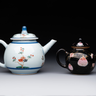 A Chinese famille verte teapot and a famille rose black-ground teapot, Kangxi/Yongzheng