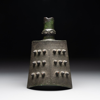 A rare Chinese archaic bronze bell, 'nao 鐃', Western Zhou