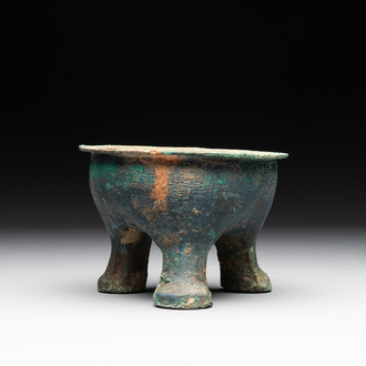 Récipient à aliments tripode archaïque en bronze, 'li 鬲', Chine, fin des Zhou occidentaux/début des Zhou orientaux
