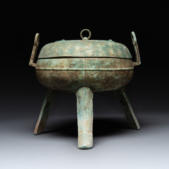 Récipient à aliments tripode archaïque en bronze, 'ding 鼎', Chine, Han orientaux