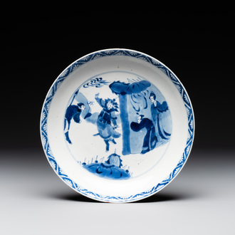 A Chinese blue and white 'warrior' plate, Chenghua merk, Kangxi
