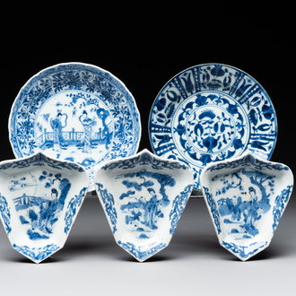 Three Chinese blue and white dishes and two plates, Kangxi