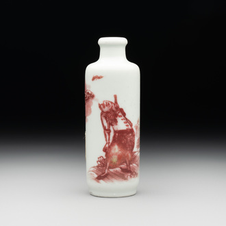 A Chinese copper-red snuff bottle with Li Tieguai, 18/19th C.