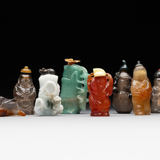 Eight Chinese jade, glass, agate and smoky quartz snuff bottles, 19/20th C.