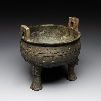 A Chinese archaic bronze tripod food vessel, 'ding 鼎', Han