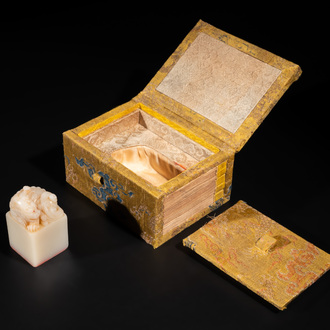 A Chinese shoushan stone 'Changchun Jushi 長春居士' seal with its original case, 18th C.