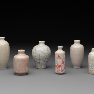 Six various Chinese ge-type and copper-red snuff bottles, 19th C.