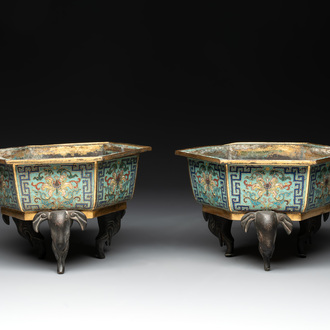 A pair of Chinese cloisonné 'lotus and elephant' jardinières, 18/19th C.