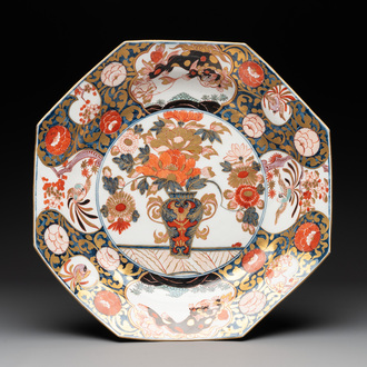 A rare and large Imari-style octagonal dish, Meissen, 18th C.