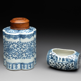 A Chinese blue and white tea caddy with wooden cover and a bird feeder, Xuande mark, 19th C.