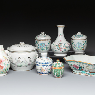 Eight Chinese famille rose wares, 19/20th C.